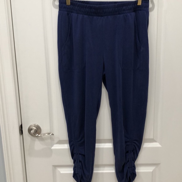 Fabletics Jogger track pant! So soft and comfortable. ♥️♥️♥️♥️♥️ - Picture 1 of 7